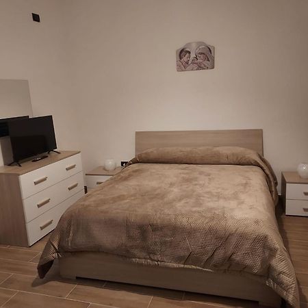 Bed and Breakfast La Casa Antica Модуньо Экстерьер фото